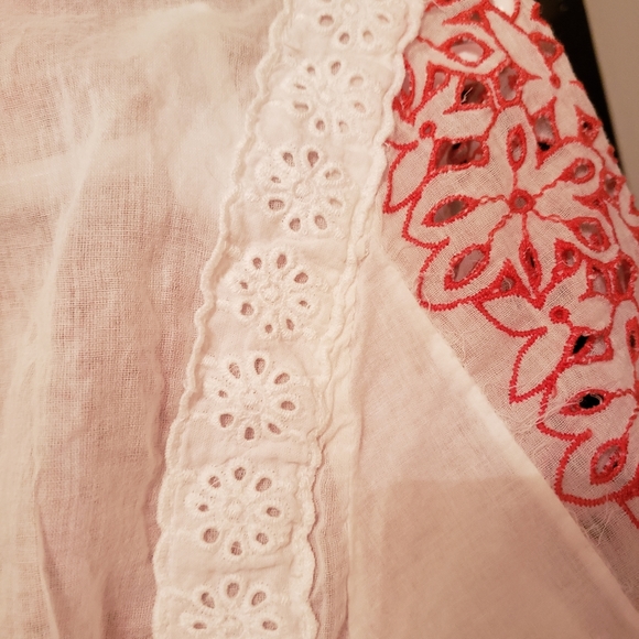 Gorgeous blouse - Picture 8 of 9